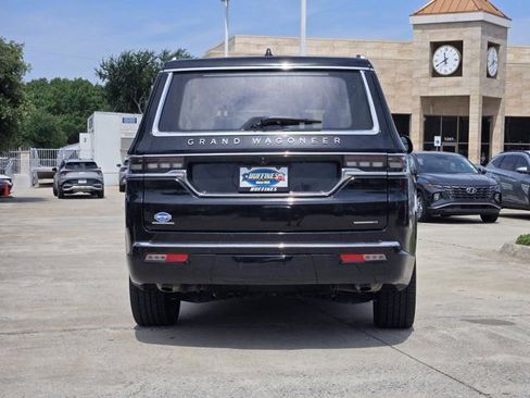 Used 2022 Jeep Grand Wagoneer Series III w/ Rear Seat Video Group 1 AWD/4WD image 7