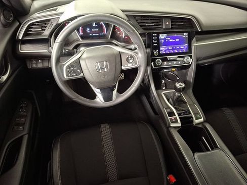 Used 2019 Honda Civic Sport image 2