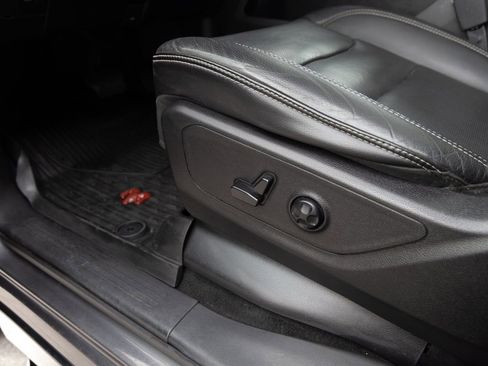 Used 2019 RAM 1500 Rebel image 14