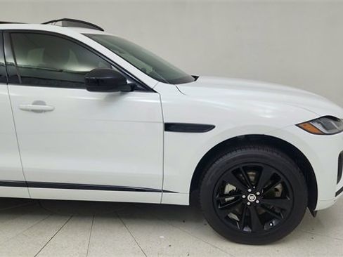 Used 2025 Jaguar F-PACE R-Dynamic S image 7