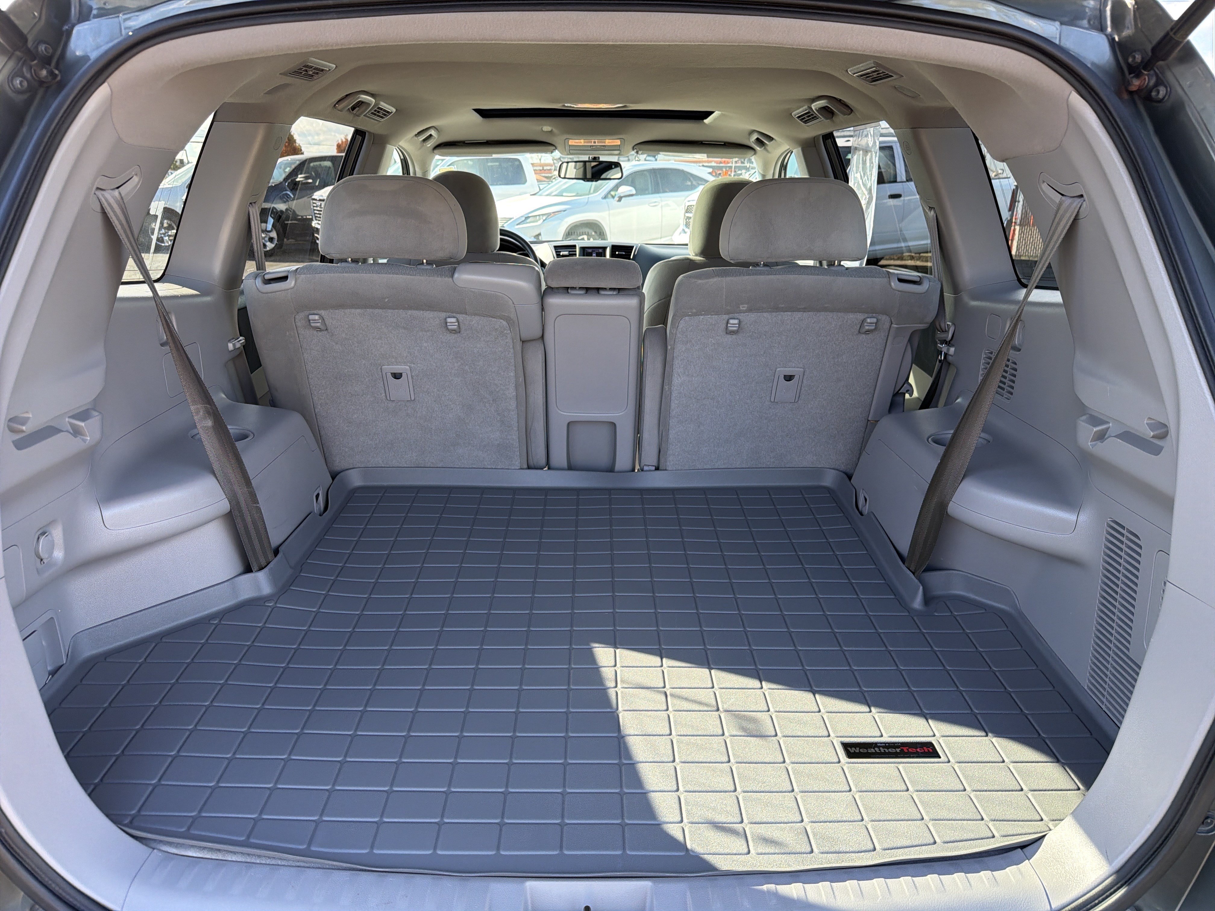 Used 2012 Toyota Highlander 4WD w/ Tech Pkg image 5