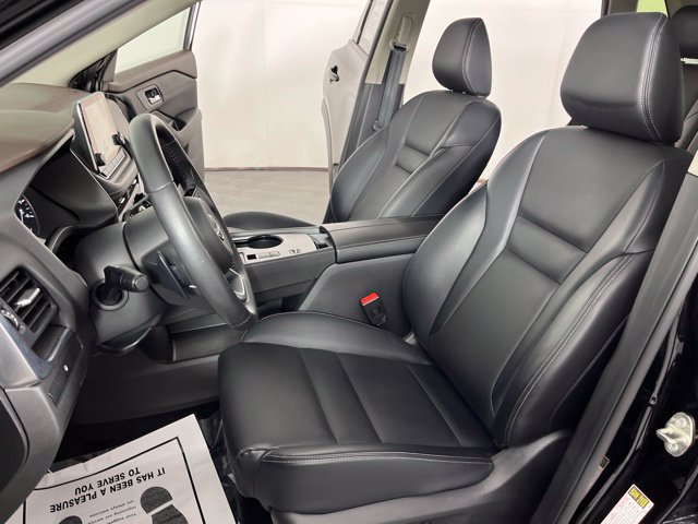 Used 2023 Nissan Rogue SV w/ SV Premium B Package FWD image 20