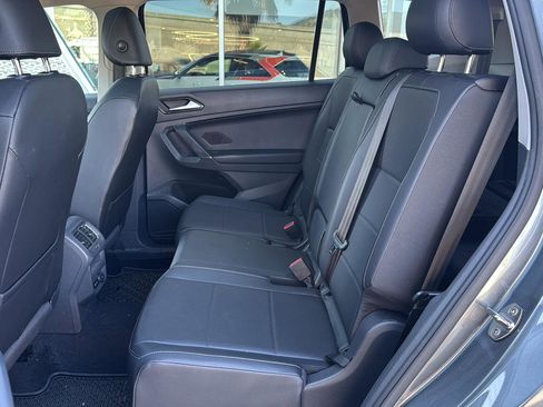 Used 2018 Volkswagen Tiguan SE image 14