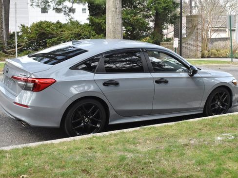 Used 2022 Honda Civic Sport image 8