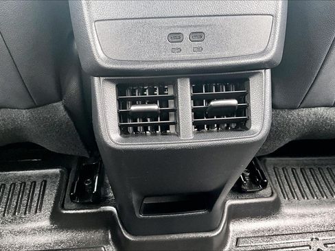 Used 2025 Chevrolet Equinox LT w/ Convenience Package II AWD/4WD image 31
