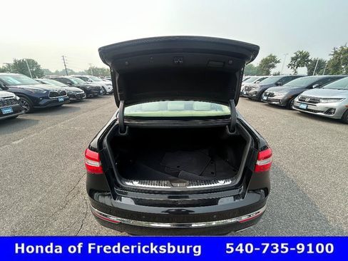 Used 2015 Kia Cadenza Premium w/ Technology Package FWD image 11