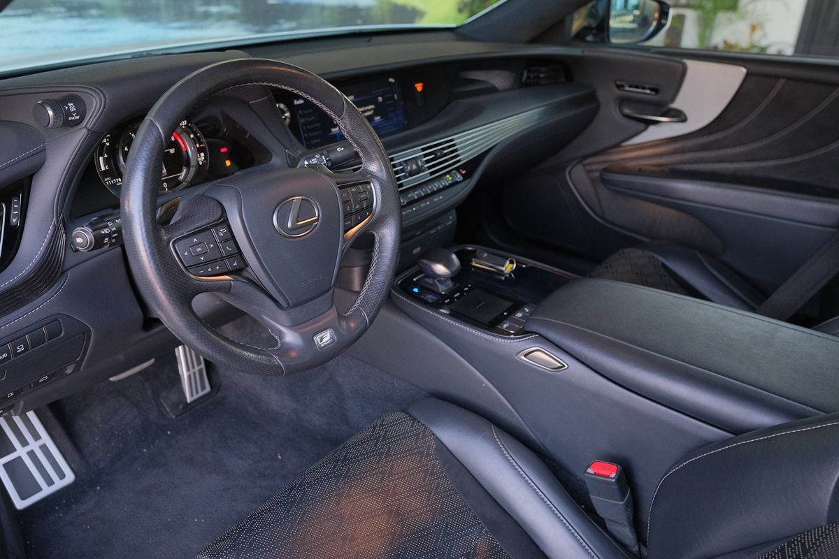 Used 2018 Lexus LS 500 F Sport w/ Performance Package RWD image 13