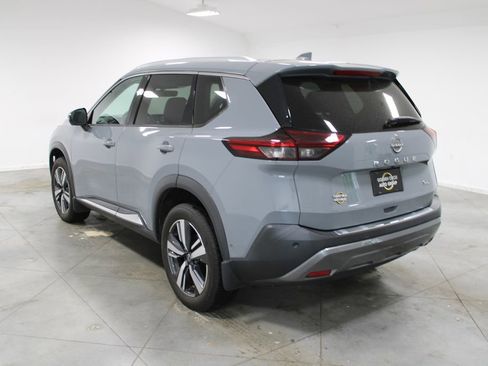 Used 2023 Nissan Rogue SL w/ SL Premium Package image 7