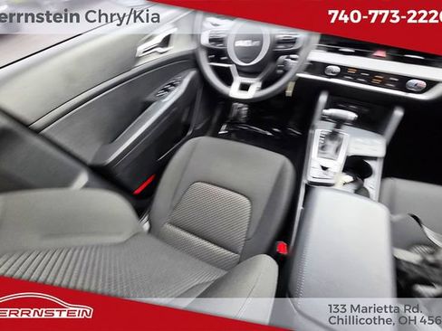 Used 2023 Kia Sportage LX image 10