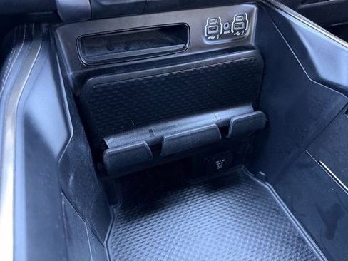 Used 2022 RAM 1500 Limited w/ Body Color Bumper Group image 27