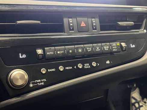 Certified 2023 Lexus ES 350 FWD image 20