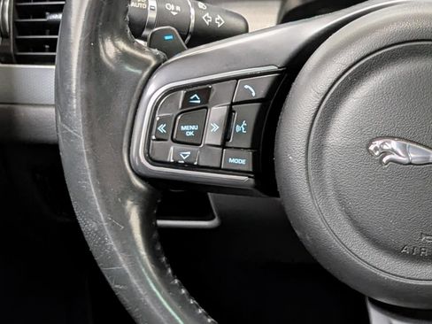 Used 2017 Jaguar XF Premium AWD/4WD image 33