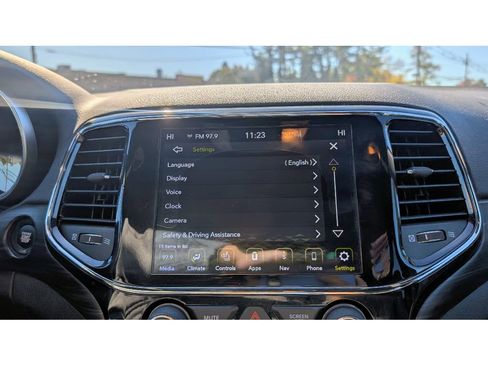 Used 2020 Jeep Grand Cherokee Laredo w/ Laredo X Package image 30