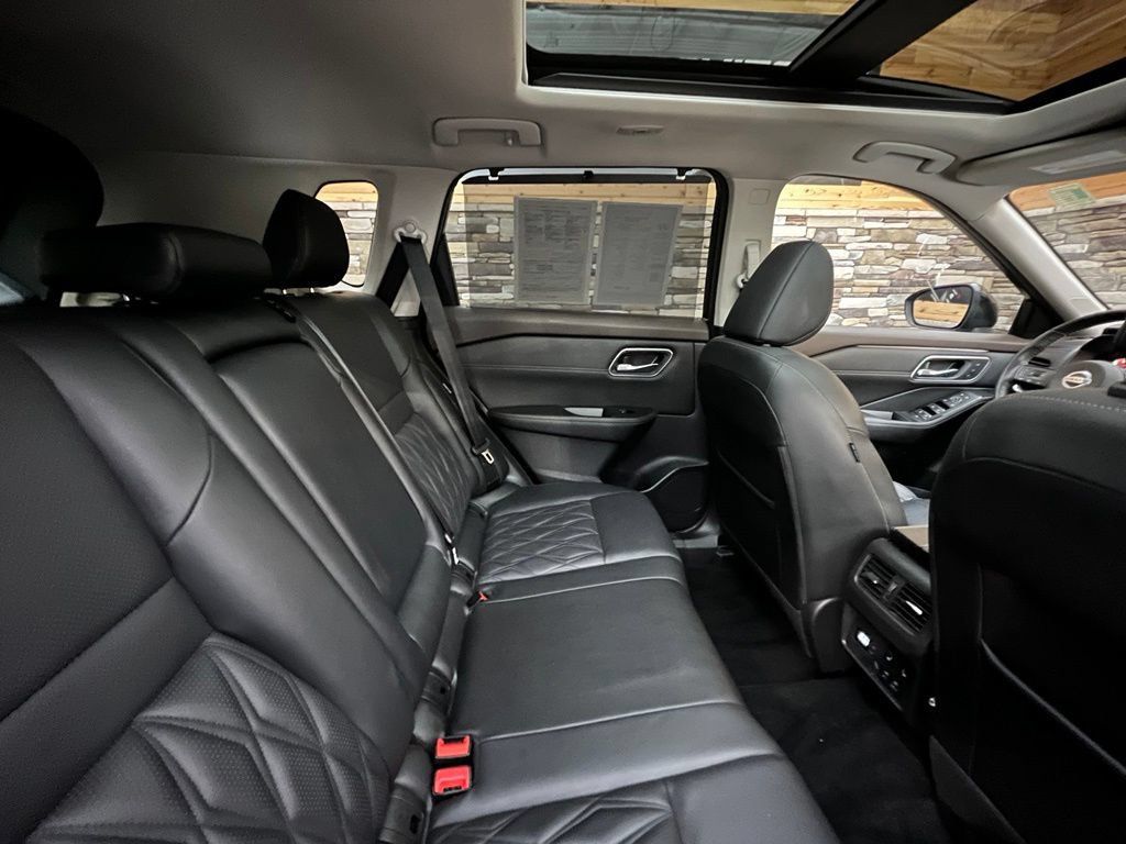 Used 2021 Nissan Rogue Platinum AWD/4WD image 49