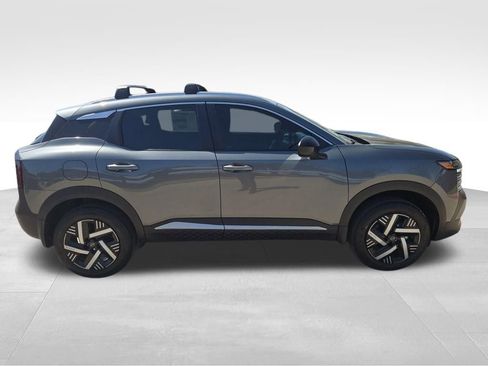 New 2026 Nissan Kicks SV w/ Cold Weather Package FWD image 6