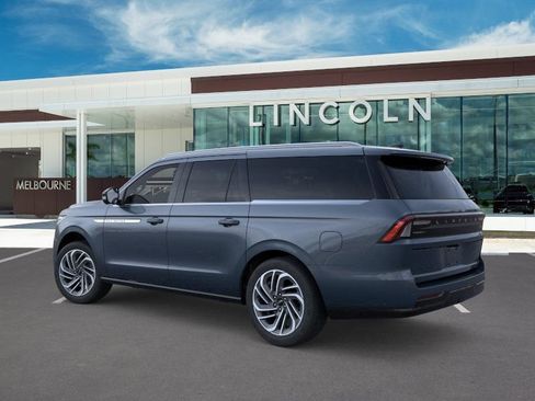 New 2026 Lincoln Navigator L Reserve AWD/4WD image 4