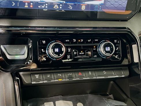 New 2026 GMC Sierra 3500 AT4 w/ AT4 Premium Plus Package AWD/4WD image 13