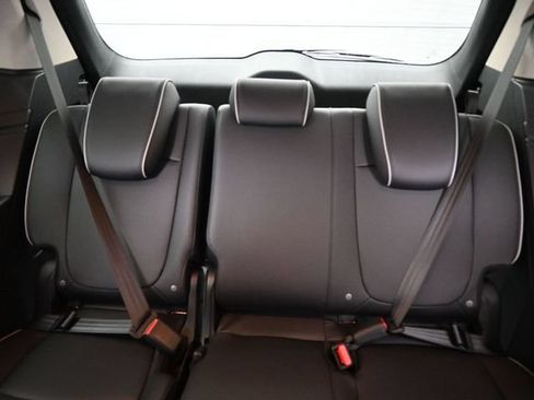 Used 2026 Honda Odyssey Touring image 14