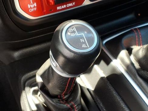 Used 2021 Jeep Gladiator Rubicon AWD/4WD image 20