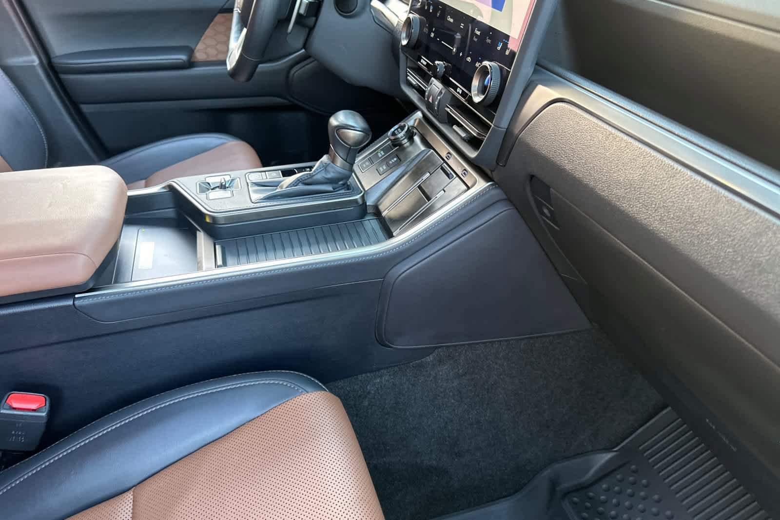 Used 2025 Lexus GX 550 w/ Cold Area Package AWD/4WD image 20