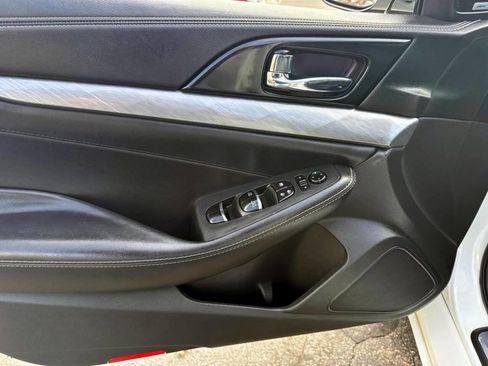 Used 2018 Nissan Maxima 3.5 SL image 12