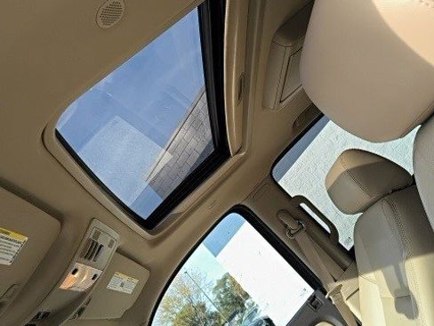 Used 2014 GMC Yukon Denali image 12