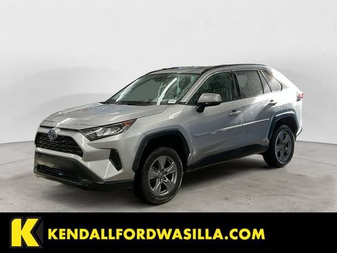 Used 2022 Toyota RAV4 LE AWD/4WD image 1