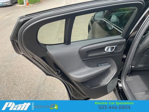 Used 2023 Volvo C40 P8 Recharge Ultimate AWD/4WD image 42
