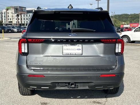 Certified 2026 Ford Explorer Active RWD image 5