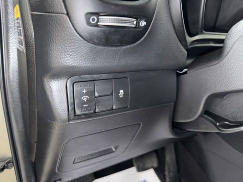 Used 2017 Kia Soul FWD image 13