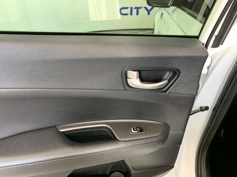 Used 2018 Kia Optima S image 31