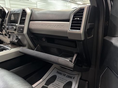 Used 2018 Ford F250 Lariat w/ Lariat Ultimate Package image 29