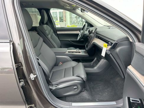New 2025 Volvo EX90 Plus image 21