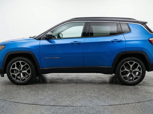 Used 2025 Jeep Compass Limited AWD/4WD image 5