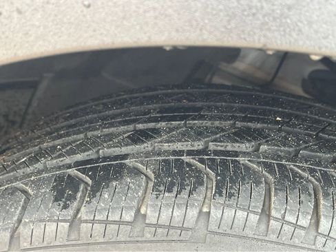 Used 2024 Mercedes-Benz GLC 300 4MATIC image 28