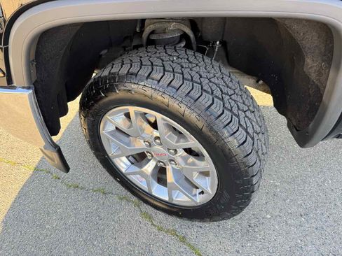 Used 2015 GMC Sierra 1500 SLT w/ SLT Crew Cab Value Package image 36