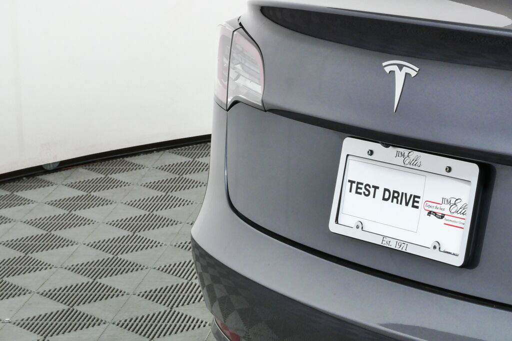 Used 2023 Tesla Model 3 Standard Range RWD image 33