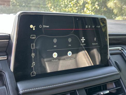 Used 2022 GMC Yukon XL SLT w/ SLT Luxury Package image 16