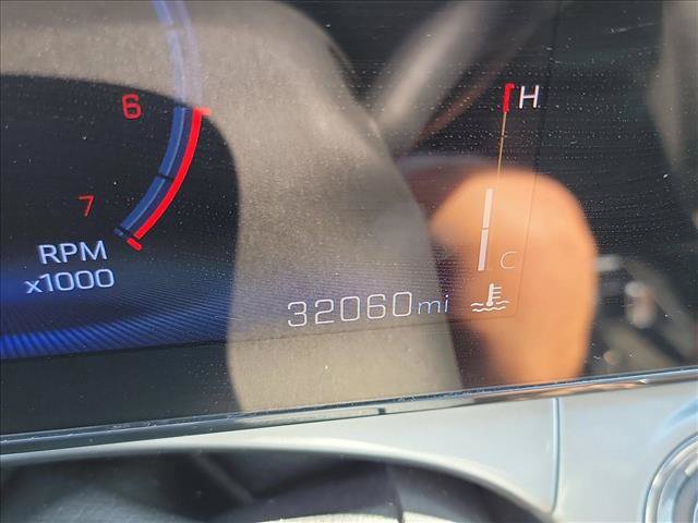 Used 2025 Chevrolet Trax LT FWD image 17