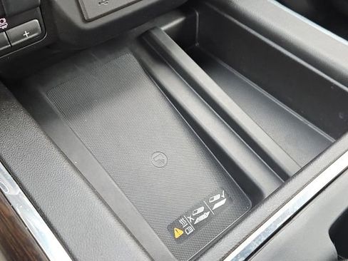 Used 2022 Chevrolet Silverado 1500 High Country image 44