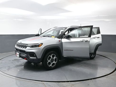Used 2022 Jeep Compass Trailhawk w/ Trailhawk Elite Group image 58