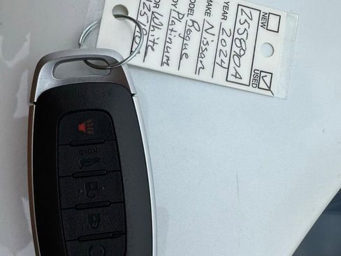 Used 2024 Nissan Rogue Platinum w/ Platinum Premium Package image 36