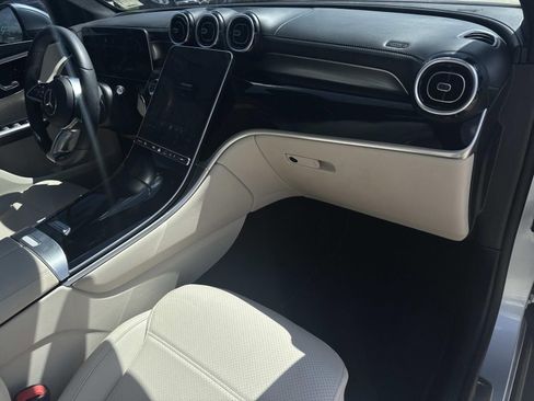 Used 2023 Mercedes-Benz GLC 300 image 13