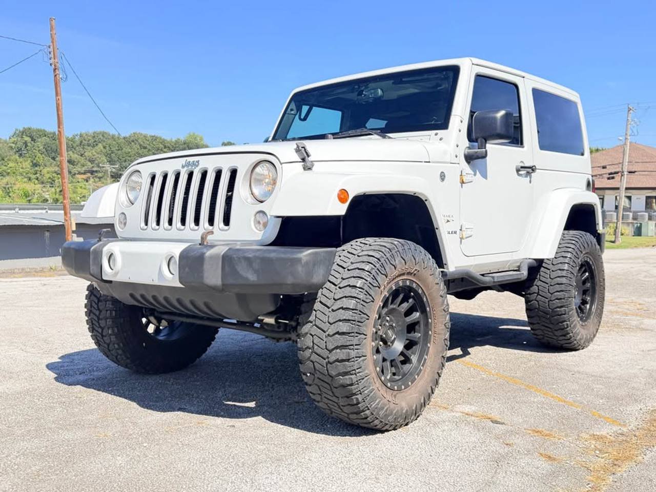 Used 2016 Jeep Wrangler Sahara w/ Dual Top Group AWD/4WD image 1