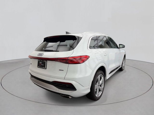 Used 2025 Audi Q5 Premium Plus w/ Premium Plus AWD/4WD image 6