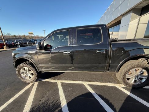 Used 2018 Ford F150 Platinum w/ Equipment Group 701A Luxury image 5