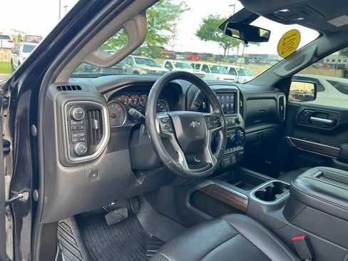 Used 2021 Chevrolet Silverado 1500 LT Trail Boss w/ Convenience Package II AWD/4WD image 17