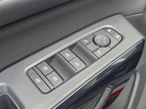 New 2026 Nissan Pathfinder SV image 31