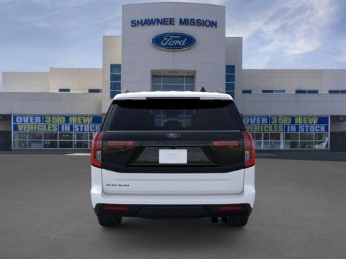 New 2025 Ford Expedition Platinum w/ Stealth Performance Package AWD/4WD image 5