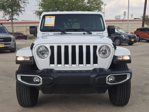 Used 2022 Jeep Wrangler Unlimited Sahara w/ Cold Weather Group AWD/4WD image 8